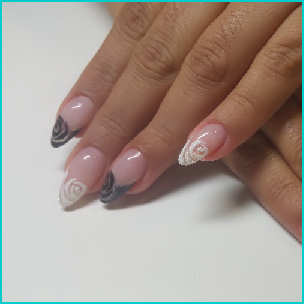 Ricostruzione Unghie a Punta