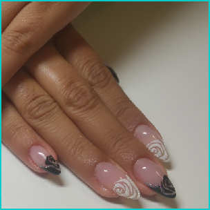 Ricostruzione Unghie a Punta