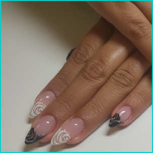 Ricostruzione Unghie a Punta